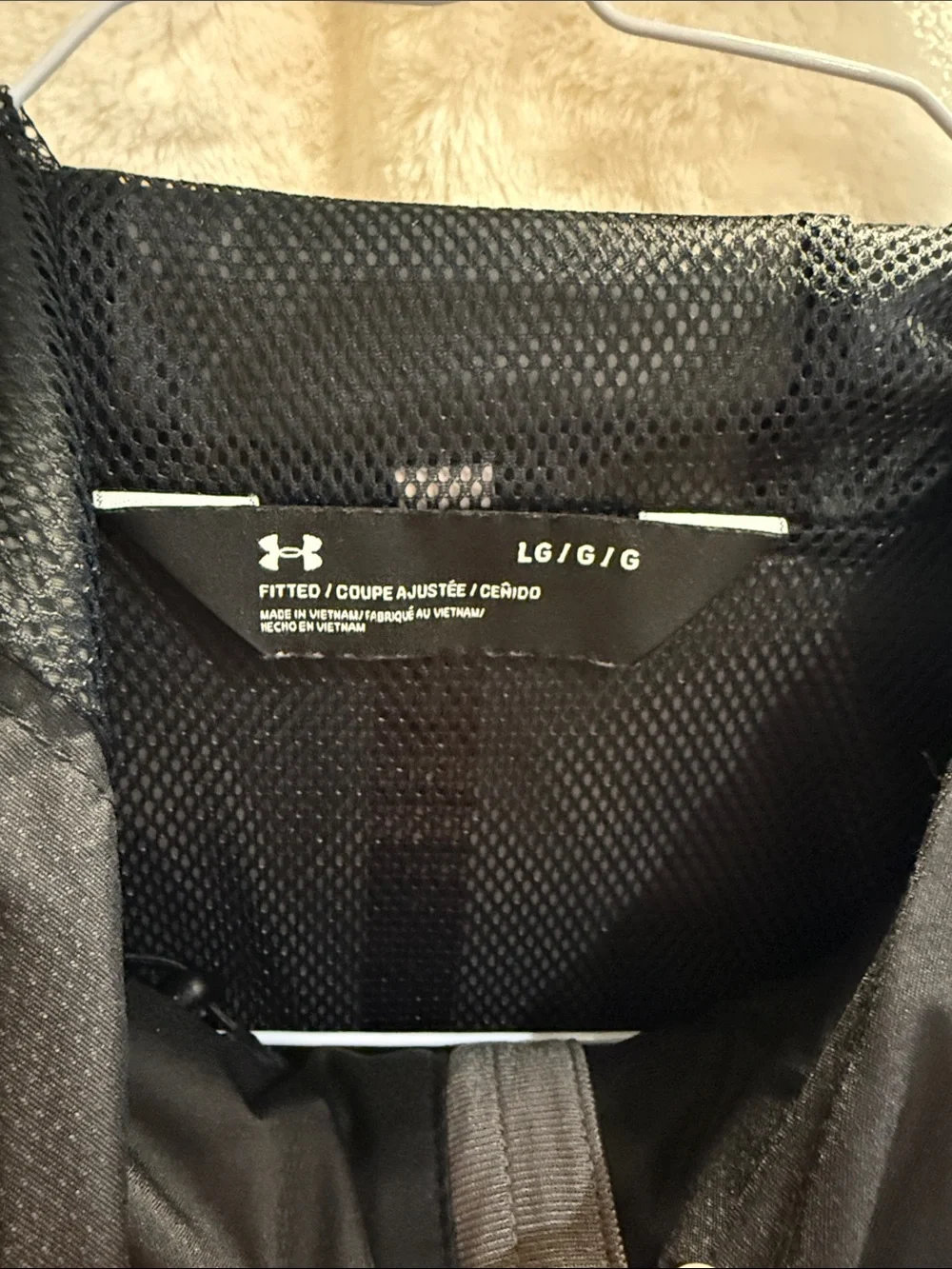 Under Armour Black Hooded Lightweight Windbreaker Jacket